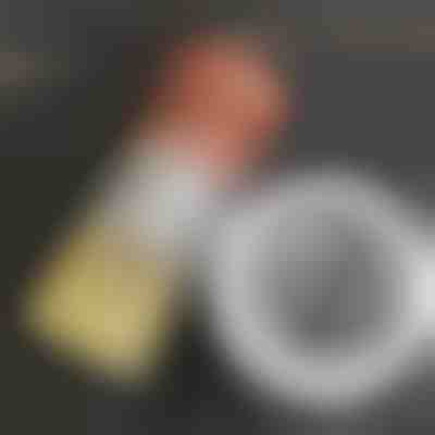 Leder- und Holzpflege, die den Glanz wiederherstellt | REVIVAPRO